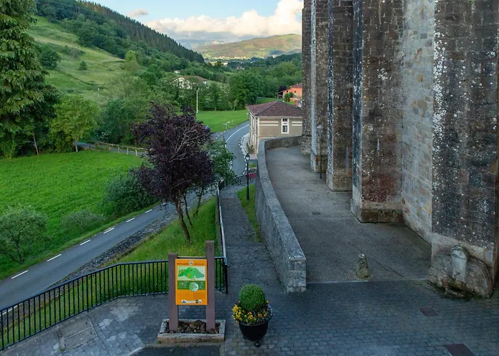 Ostatu Vendégház *